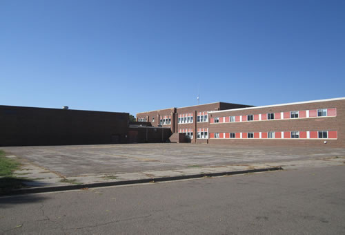 Large school building on 4 acres with 2 Gyms in Clarkfield, Minnesota. $109,000