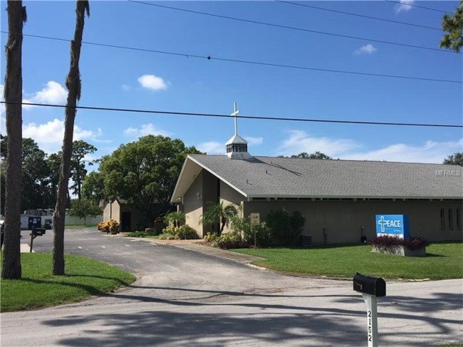 Church For Sale in Holiday Florida with 3  classrooms - licensed - great for Day Care $495,000  