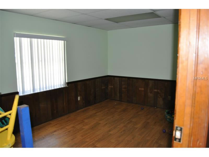 Church Building, Fellowship Hall, 2 classrooms, and a residencial home for sale in Lakeland, Florida $595,000