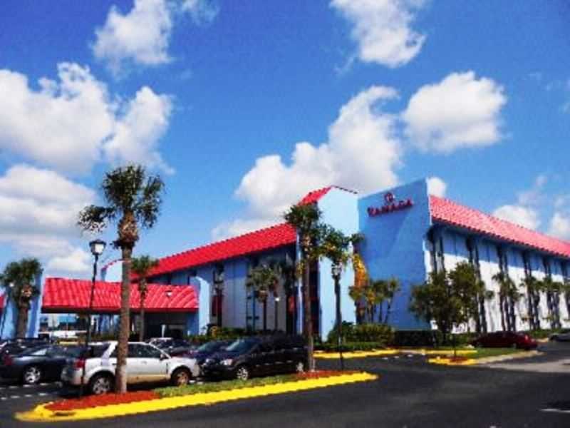  442 Room Hotel 1 Mile From Disney World - Kissimmee - Orlando  $15,000,000
 