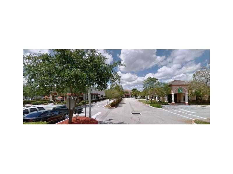 Shopping Center For Sale in Coral Springs, Florida - 9 units $3,600,000 


 