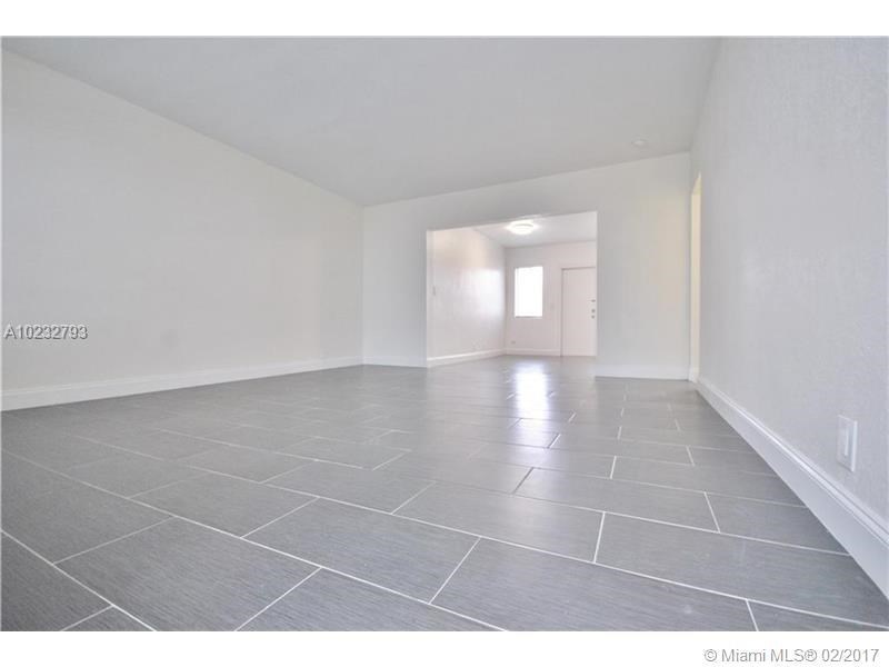 Miami Beach Apartment Building For Sale - 8 units $2,100,000