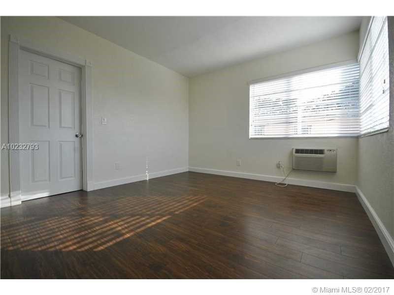 Miami Beach Apartment Building For Sale - 8 units $2,100,000
