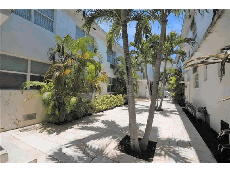 17 Condos For Sale In Miami Beach - Bulk Sale Apartment Building For Sale - $3,395,000