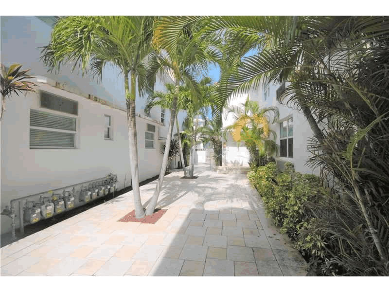 17 Condos For Sale In Miami Beach - Bulk Sale Apartment Building For Sale - $3,395,000