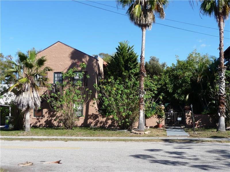 11 Unit Apartment Building For Sale In Sarasota, FL - $900,000 


 