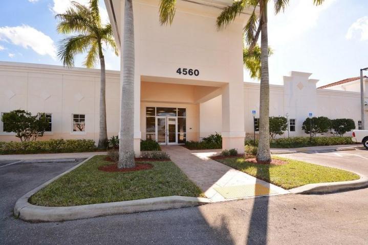 School Building For Sale In Lake Worth, Florida - 19,500 sq ft $3,600,000   
