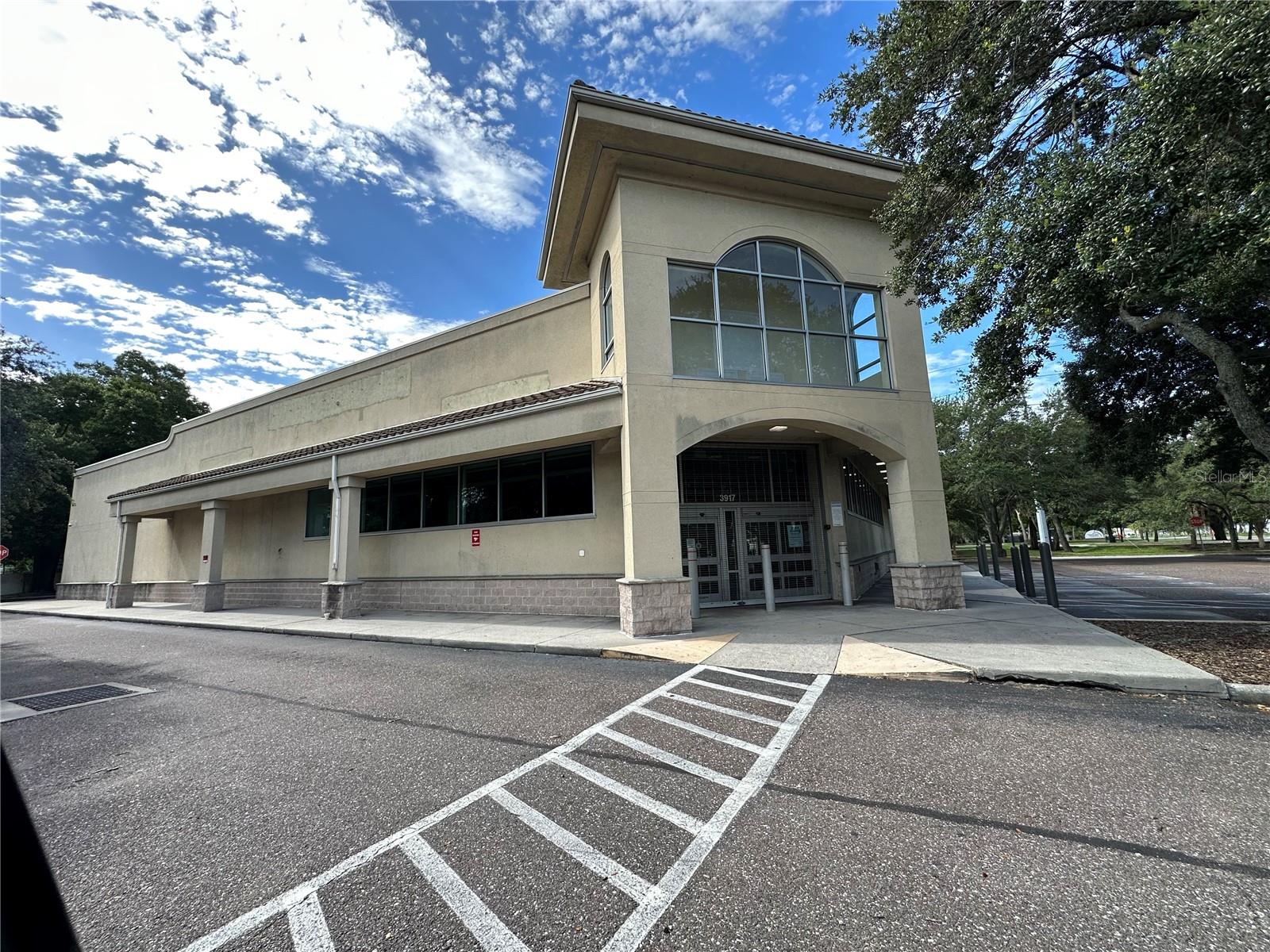 Large Commercial Storefront in Tampa, Florida - perfect for Church, School or Daycare - $5,250,000 Large Commercial Storefront in Tampa, Florida - perfect for Church, School or Daycare - $5,250,000