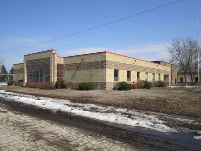 Big School Building In Minnesota For Sale $139,000