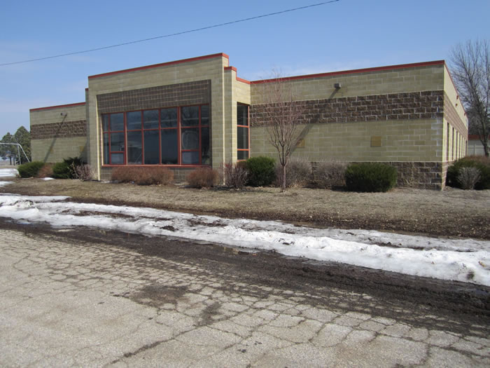 Big School Building In Minnesota For Sale $139,000